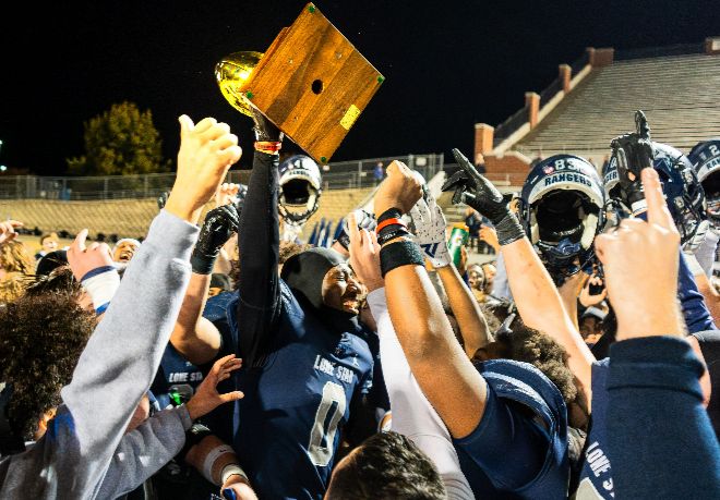 Lone Star Stuns Aledo, Advances to State Football Championship
