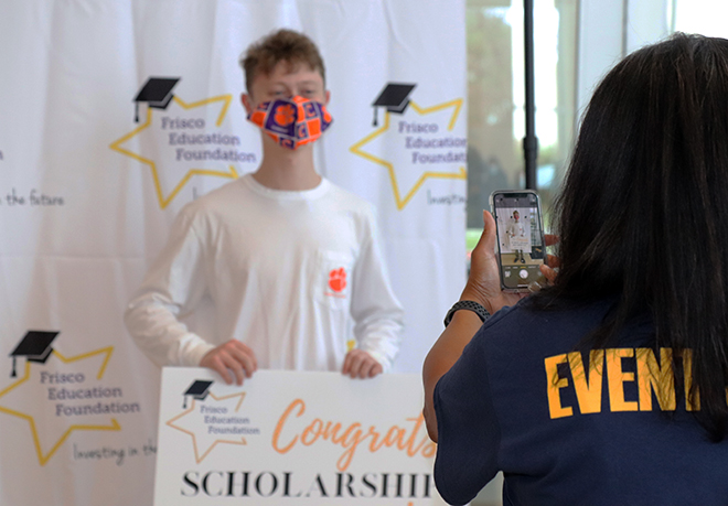 FEF Awards Scholarships to the Class of 2021